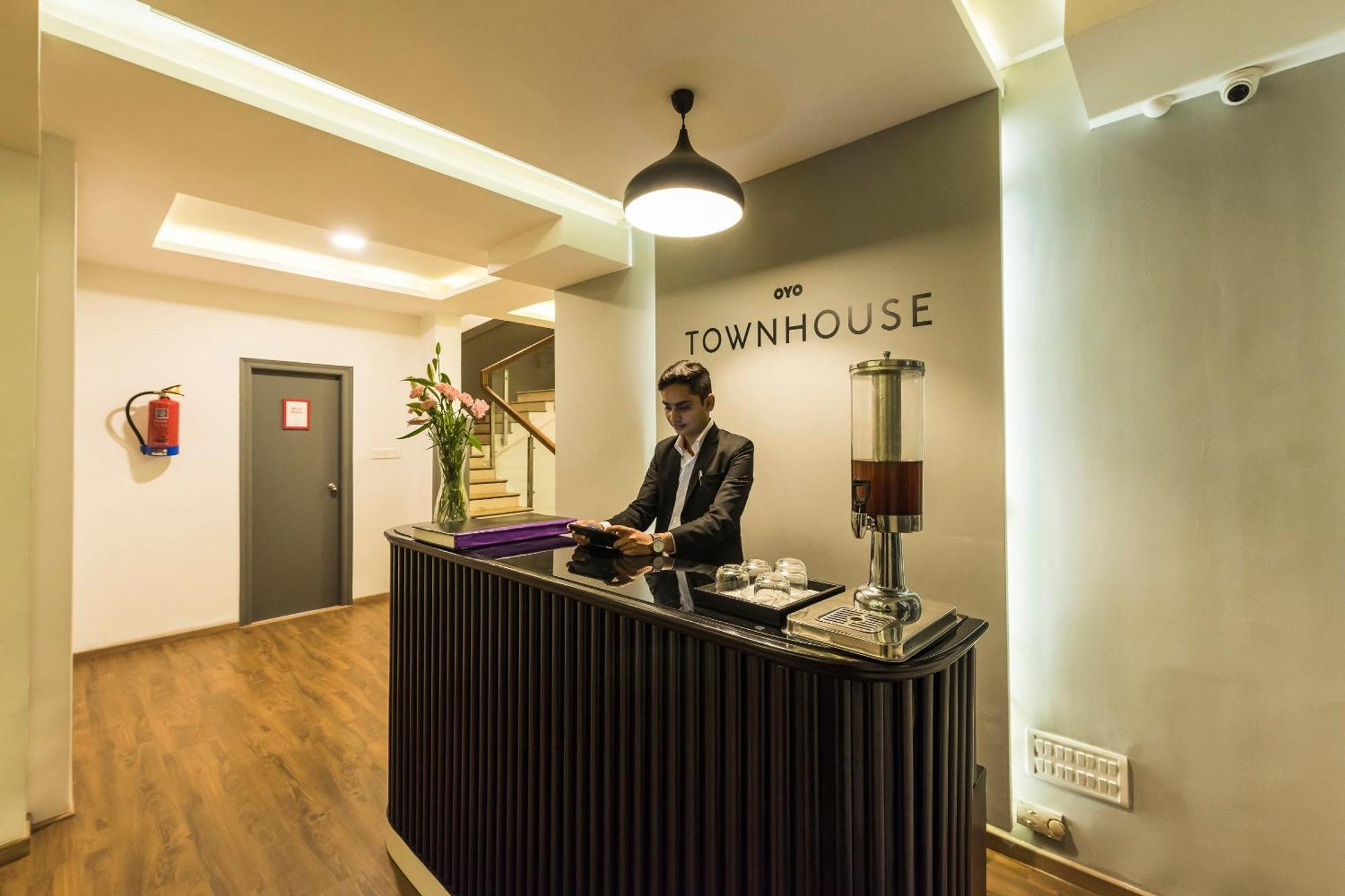 Super Townhouse Mg Road,Bangalore Extérieur photo